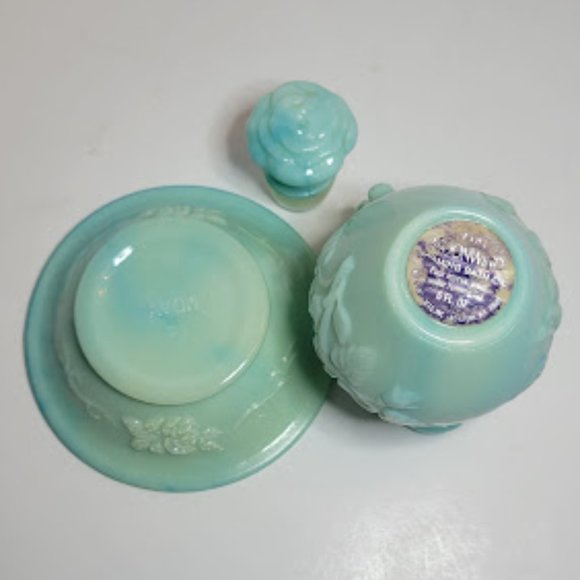 VINTAGE 1970's AVON GREEN MILK GLASS PITCHER, BOWL & STOPPER HELD BATH OIL EMPTY - Picture 3 of 4